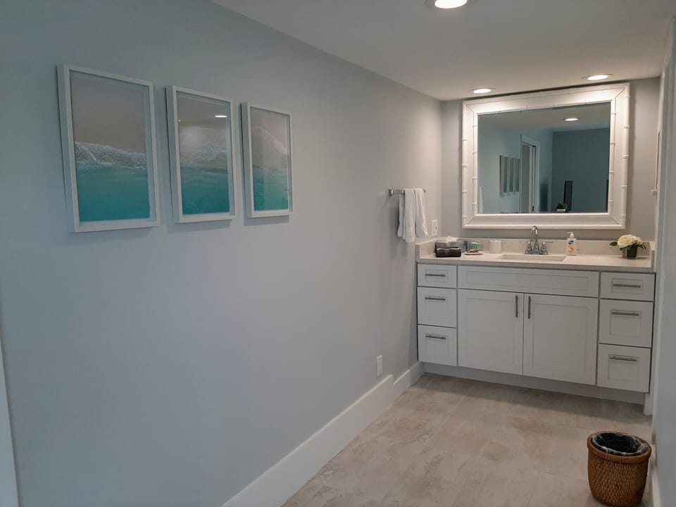 Master room Vanity