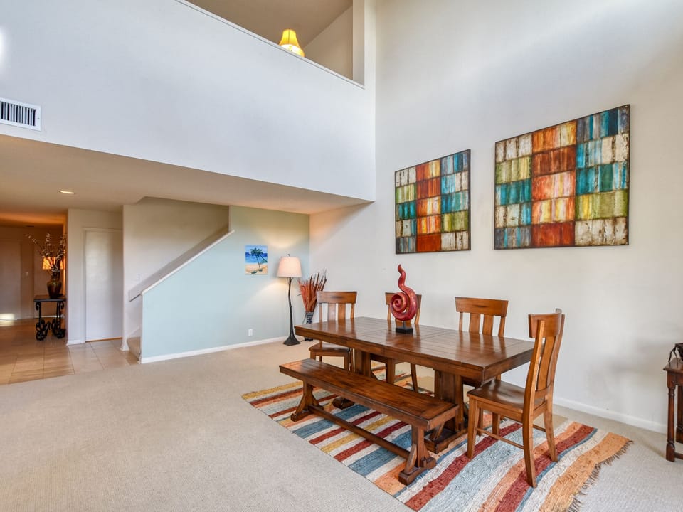 Dining Area - Seating for Six