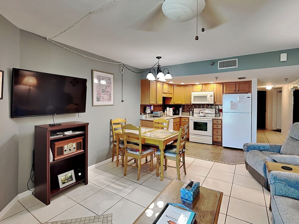 Dining Area - Seating For Four