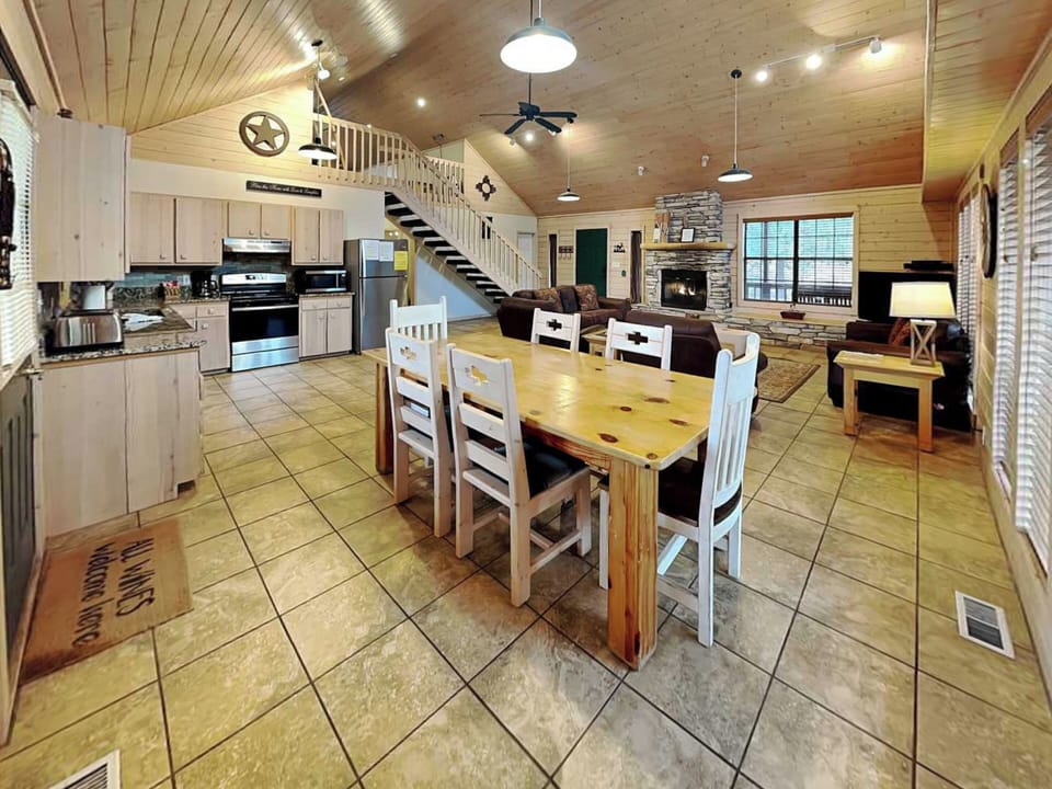 Open Concept Living Room, Kitchen, & Dining Area