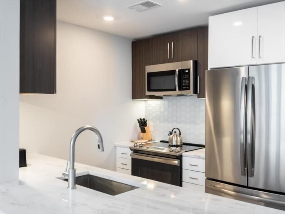 Bethesda 1 Bedroom Kitchen