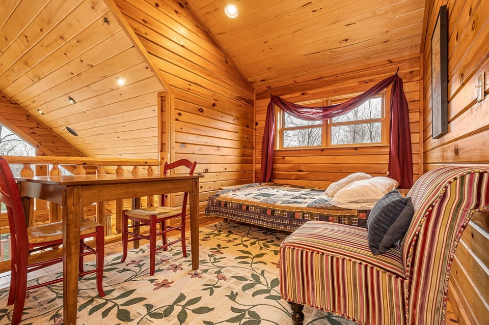 Upper Level Loft Living Space