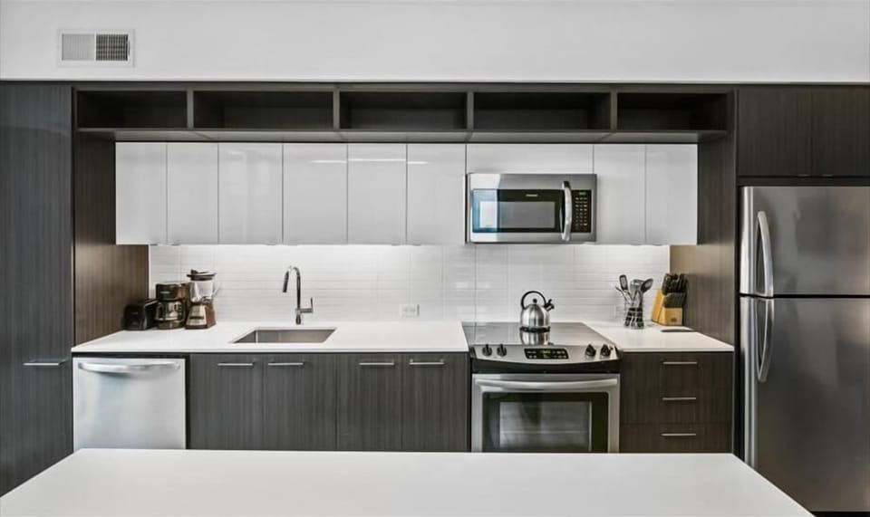 Herndon/Reston Reston 2 Bedroom Kitchen