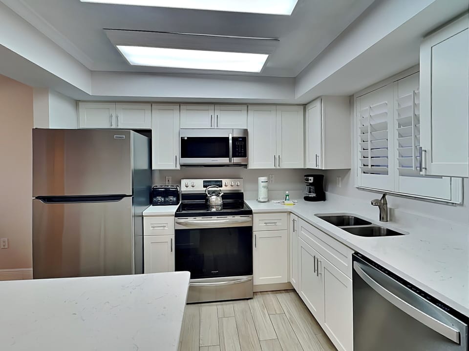 Fully Equipped Kitchen with Stainless Steel Appliances