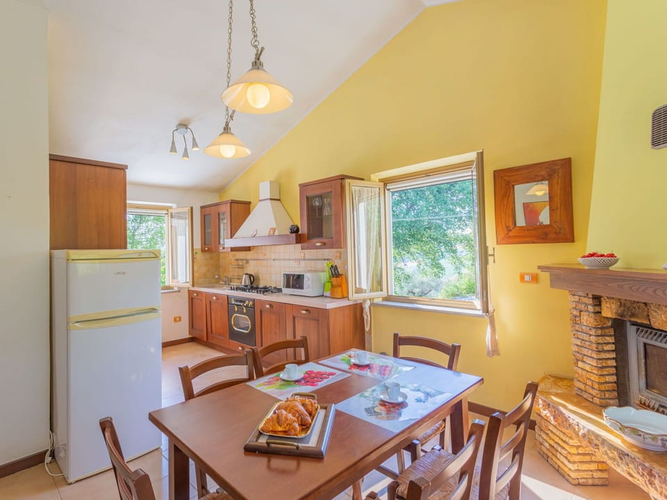 Table, Furniture, Property, Building, Window, Cabinetry, Chair, Interior Design, Wood, Kitchen