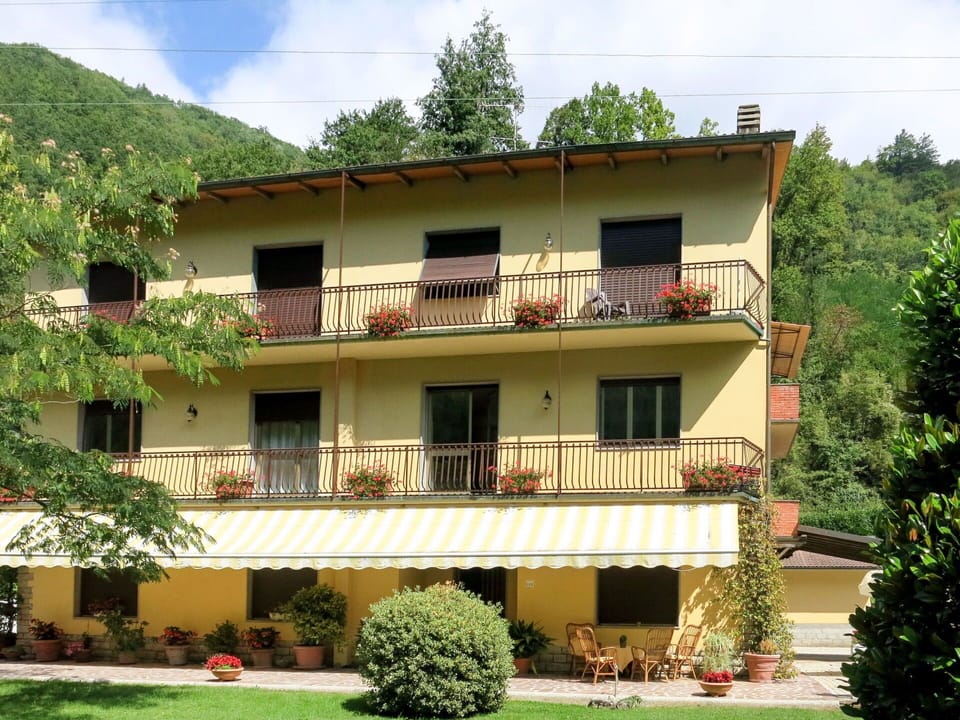House, Property, Building, Home, Real Estate, Balcony, Architecture, Villa, Residential Area, Estate