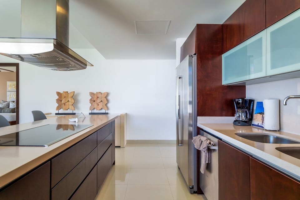 Room, Indoors, Kitchen, Flooring, Floor
