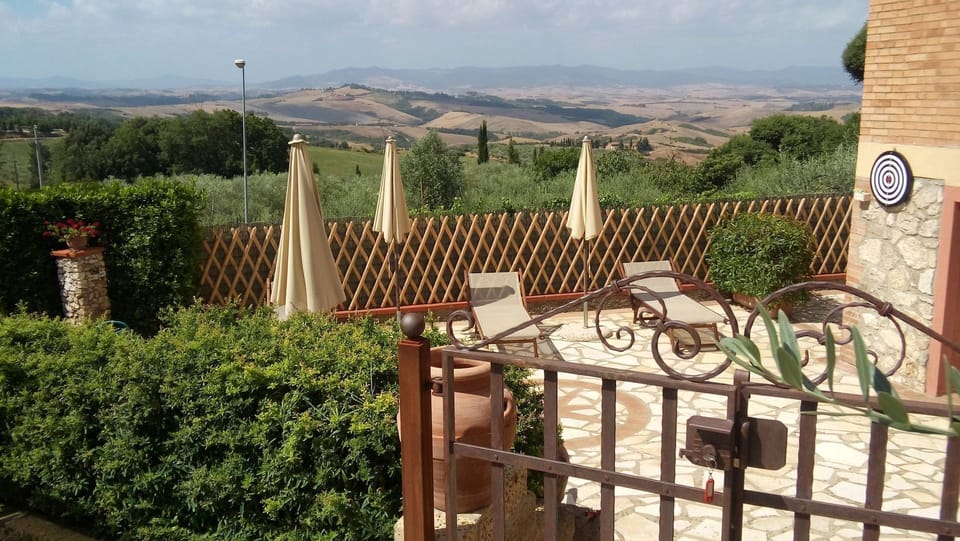 Property, Land Lot, Real Estate, Landscape, Building, Estate, House, Metal, Landscaping