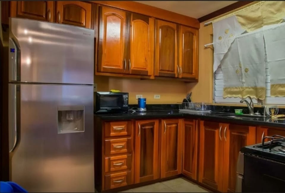 Fully Functional kitchen with toaster, coffee maker, microwave .etc 
