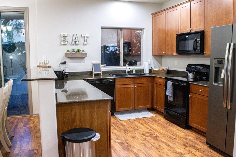 Everything you need for making meals - or with plenty of restaurants nearby !