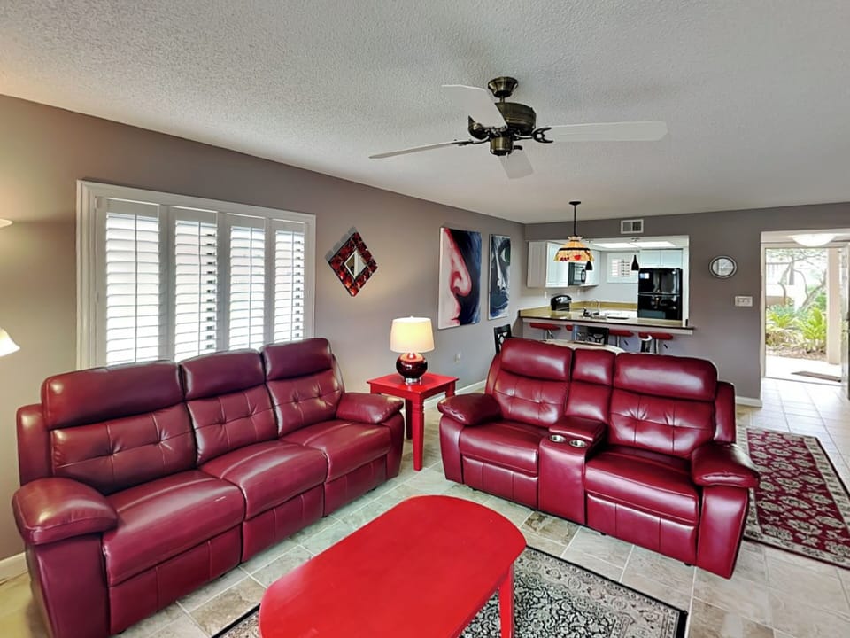 Open and Inviting Floor Plan