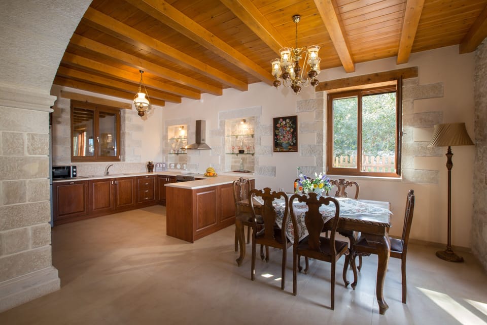 Fully equipped kitchen