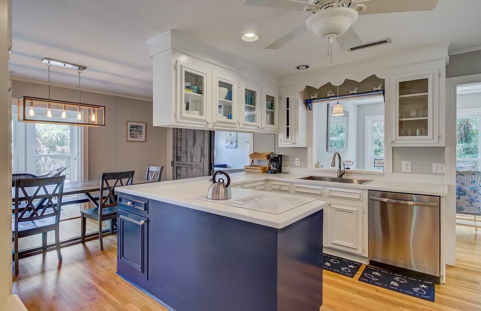 Modern and stylish kitchen.