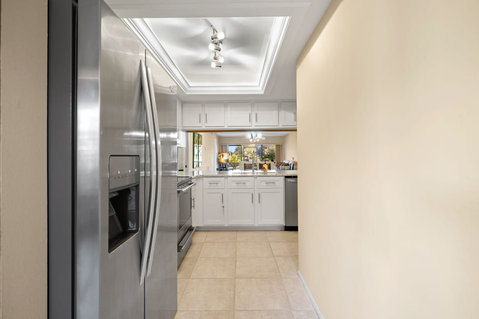 Fully Equipped Kitchen with Stainless Steel Appliances