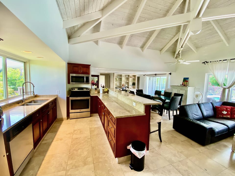 Large Kitchen
