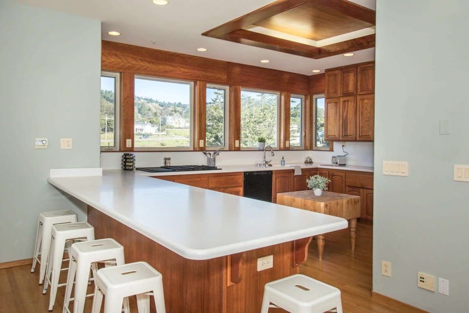 Miramar Beach Kitchen Seating