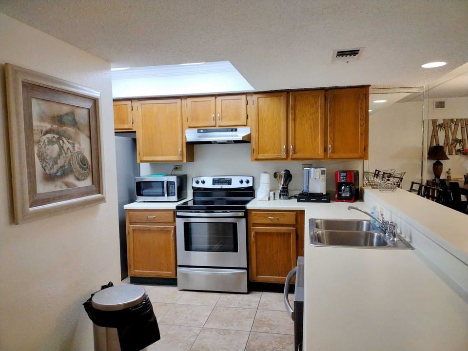 Indoors, Kitchen, Microwave, Oven, Cooktop