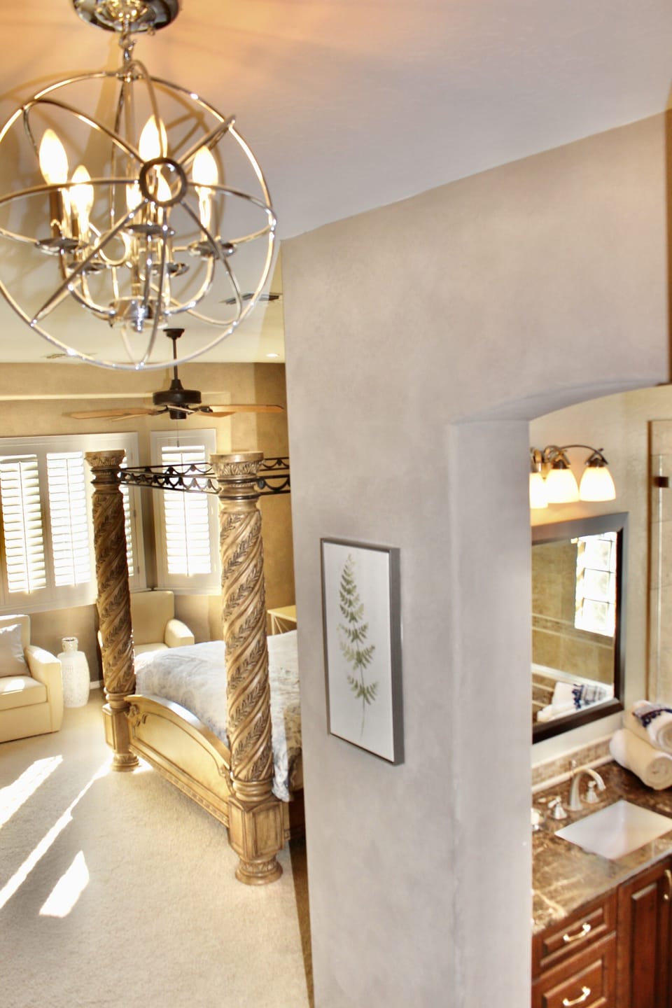 Oversized Master Bdrm w a CA King, Spa like Bath and Private Backyard Entrance 