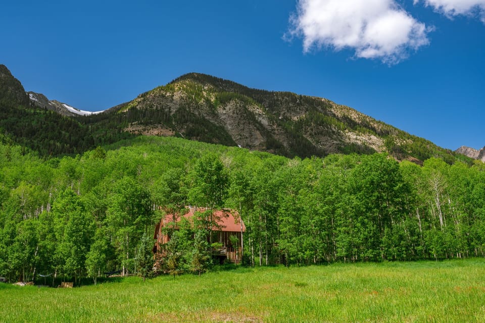 Welcome to Ragged Meadow Ranch!
