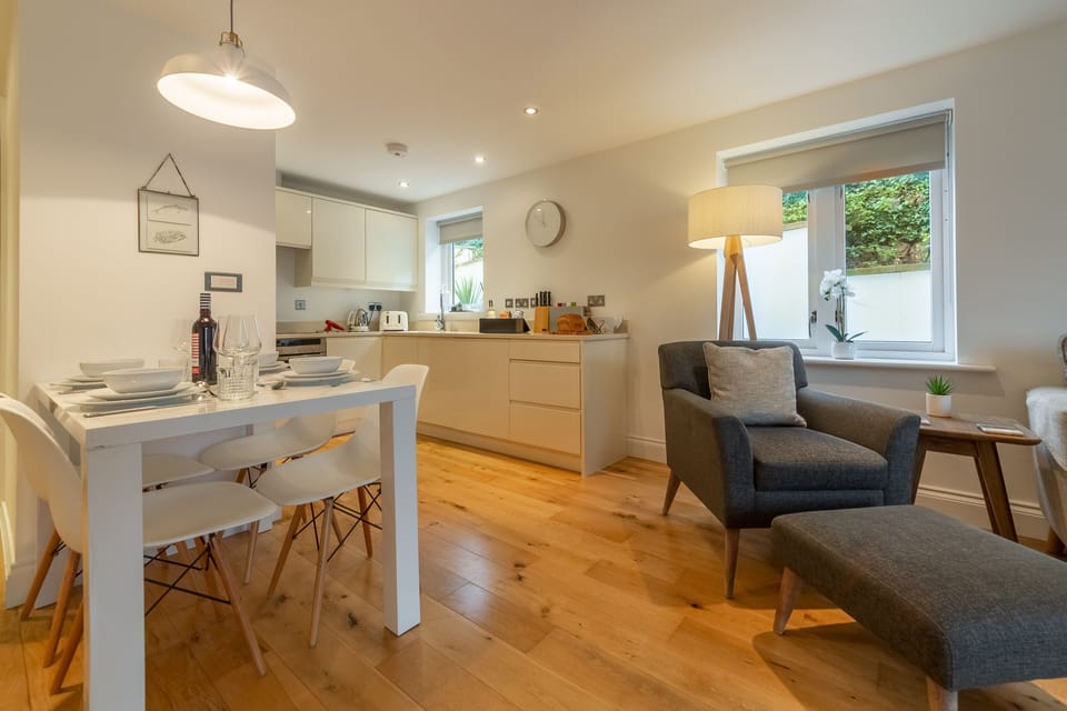3 Sandy Lane, Carbis Bay. Ground Floor: Open-plan kitchen/dining area