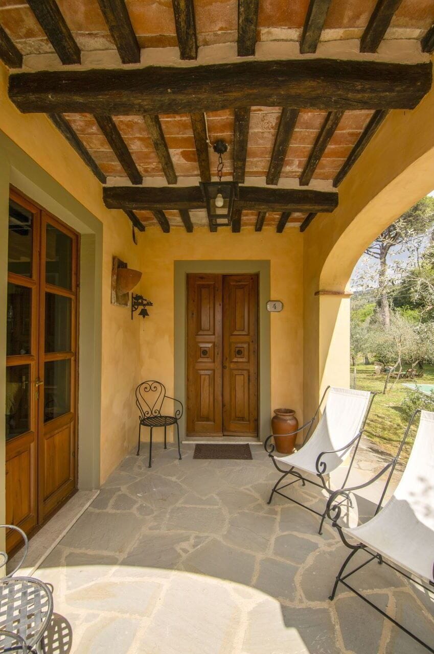 Wall, Wood, Flooring, Interior Design, Furniture, Floor, Door, Ceiling, Home, Chair