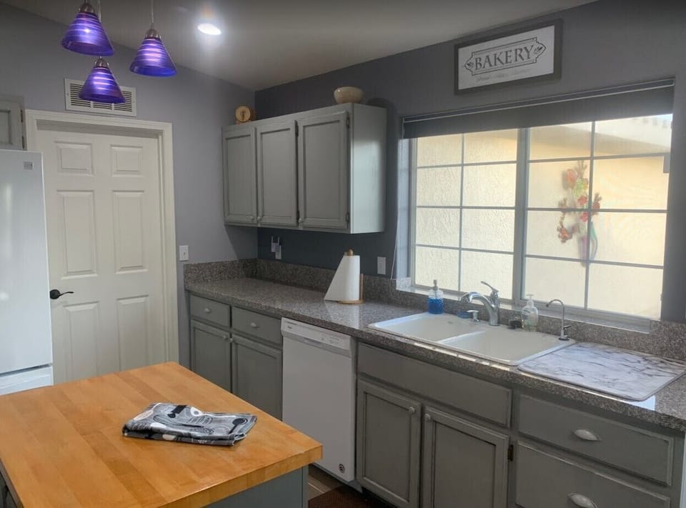 NEWLY REMODELED KITCHEN