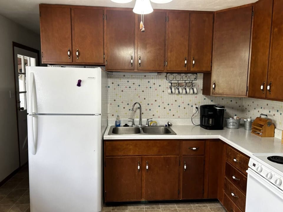 Kitchen (2)
