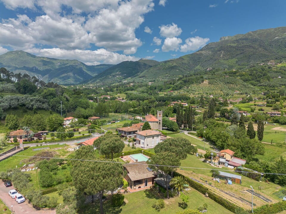 Mountainous Landforms, Mountain, Hill, Highland, Mountain Range, Landscape, Hill Station, Rural Area, House, Land Lot