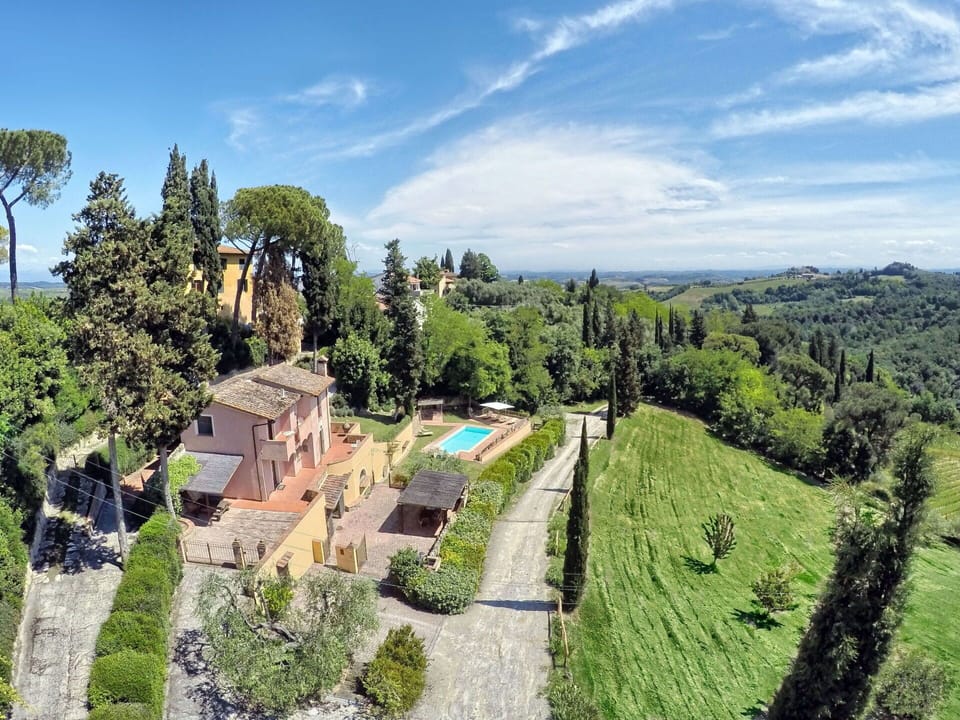 Property, Natural Landscape, Sky, Garden, Tree, Rural Area, Tourism, Photography, Landscape, Real Estate