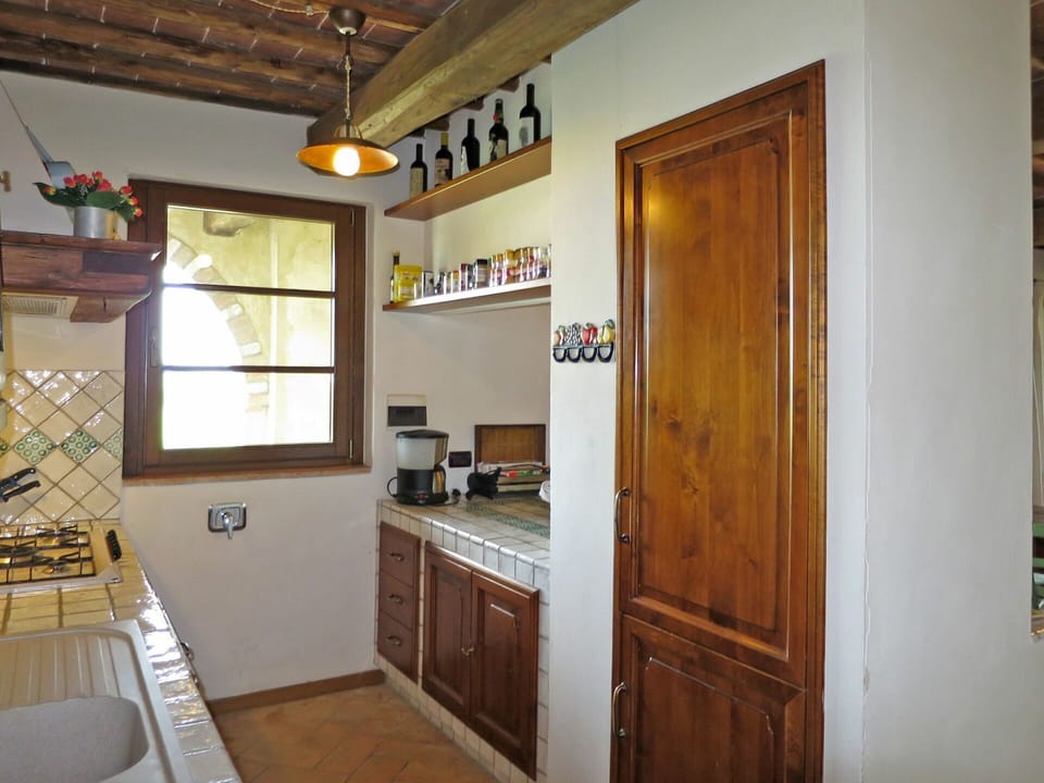 Property, Room, Building, Furniture, Interior Design, House, Countertop, Floor, Real Estate, Ceiling