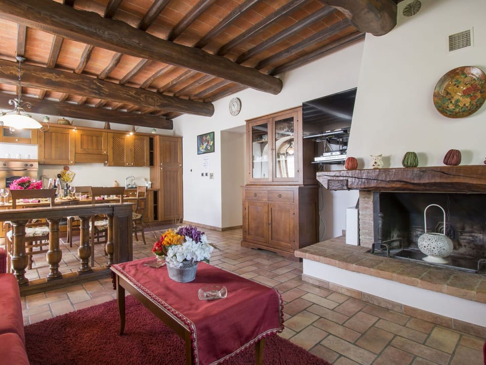 Picture Frame, Property, Table, Interior Design, Wood, Building, Flooring, Living Room, Floor, Decoration