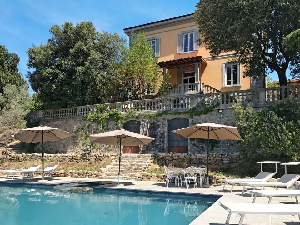 Property, House, Swimming Pool, Building, Real Estate, Home, Estate, Villa, Residential Area, Vacation