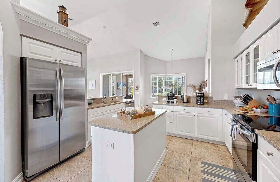 Large Kitchen with Center Island Great for Parties and Entertainment