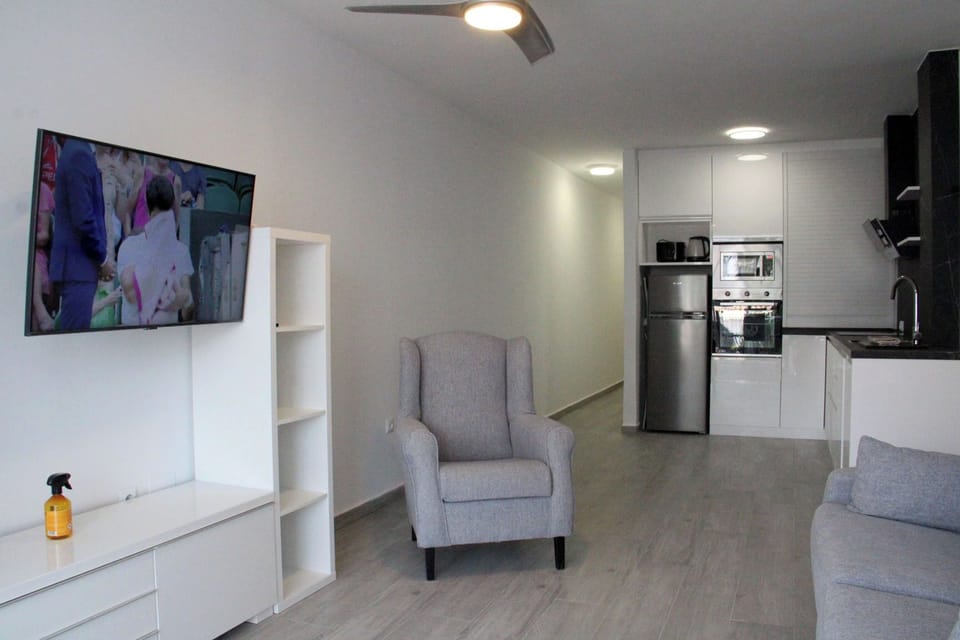 Living room and ent centre