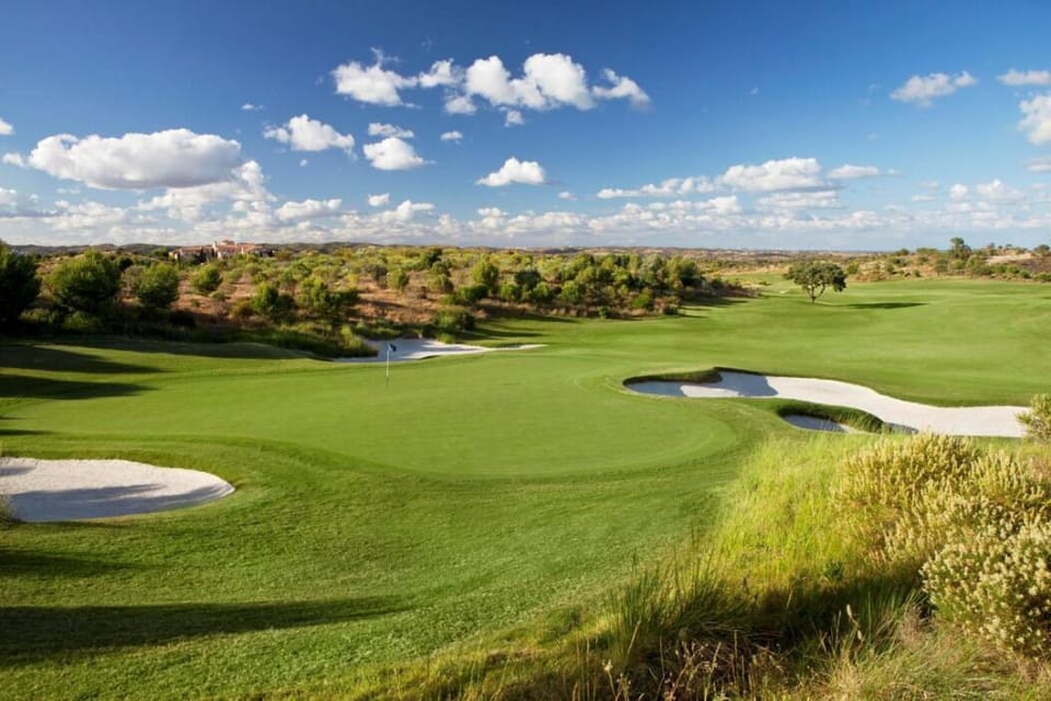 Monte Rei Golf Course - 2km