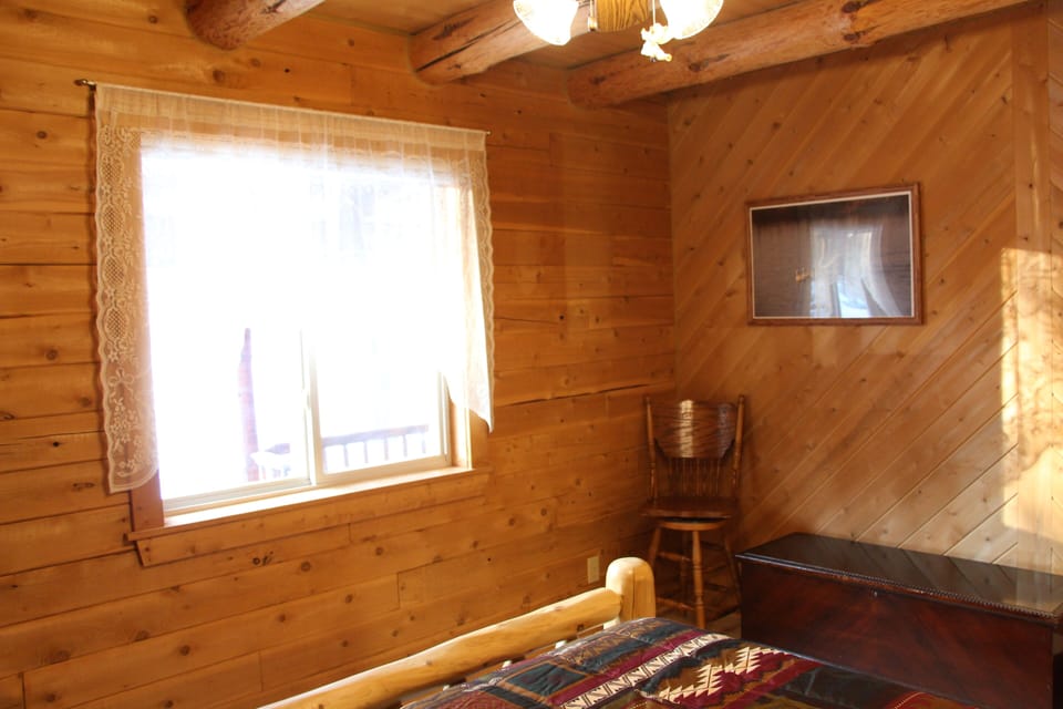 Master bedroom on the first floor with a Serta perfect sleeper queen bed