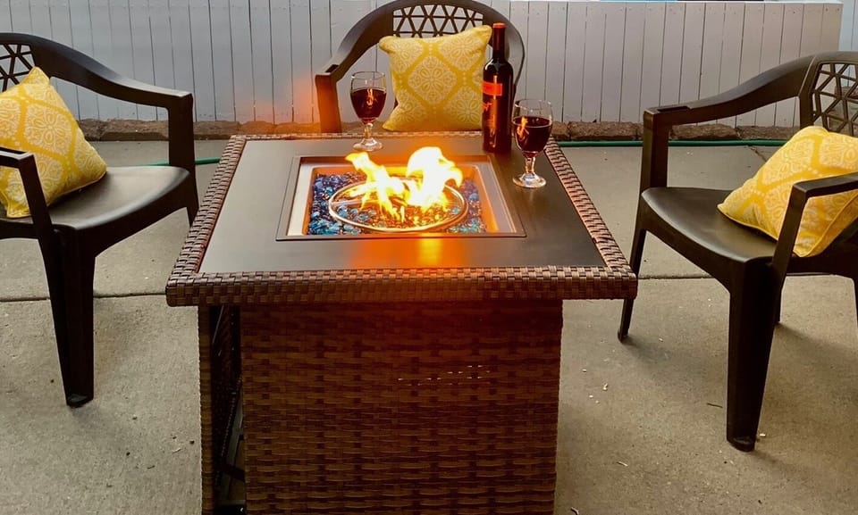 Gas fire pit