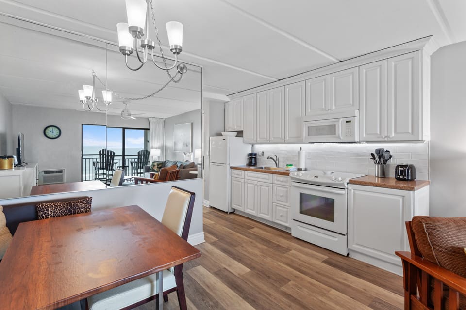 Condo 422