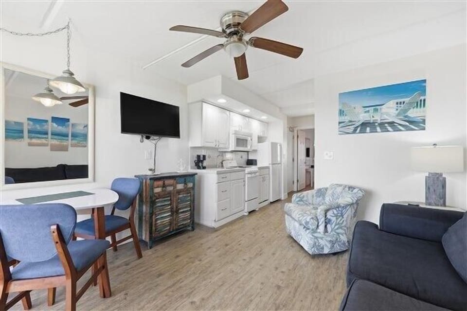 Condo 111