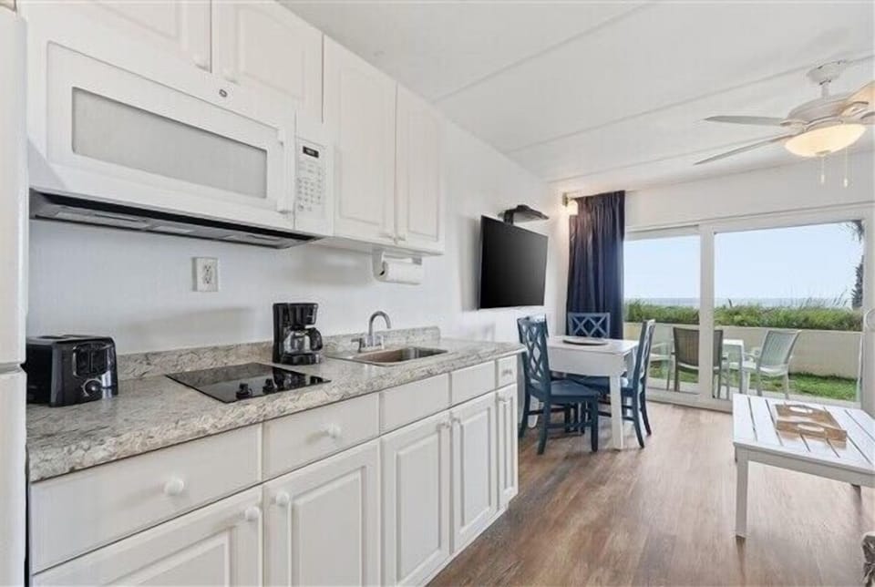 Condo 112