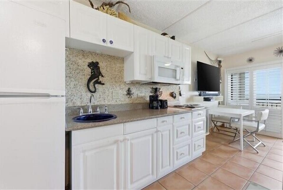 Condo 203