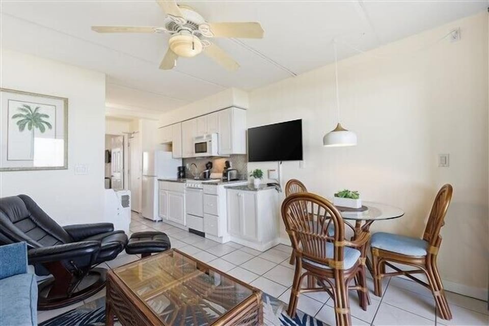 Condo 318