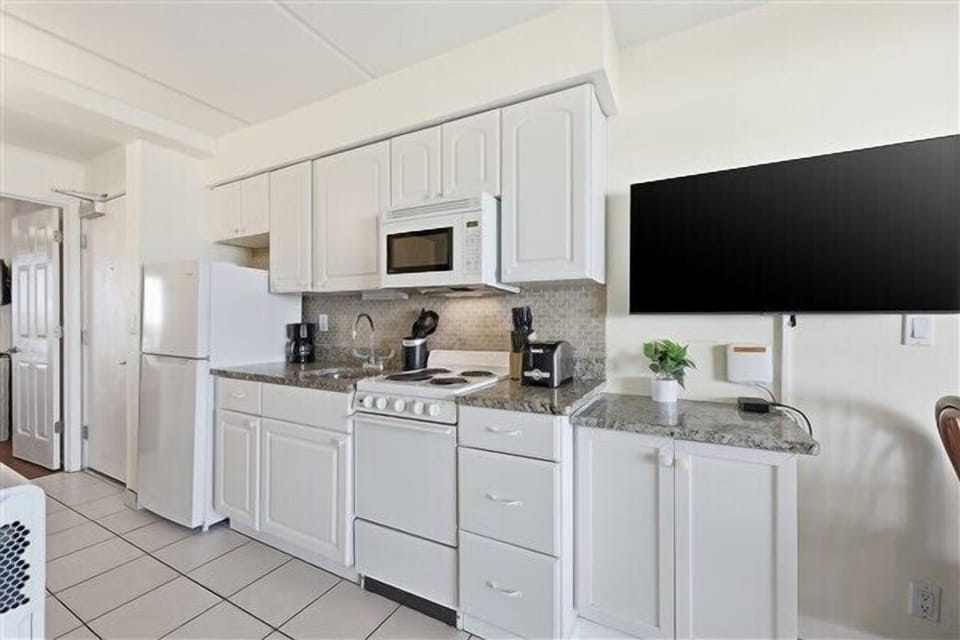 Condo 318
