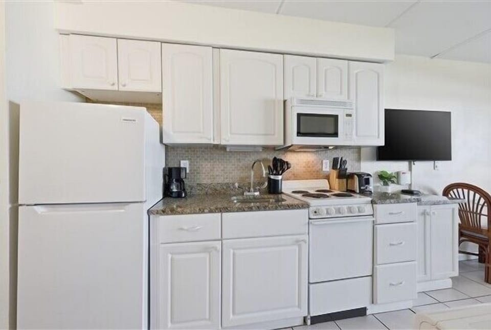 Condo 318