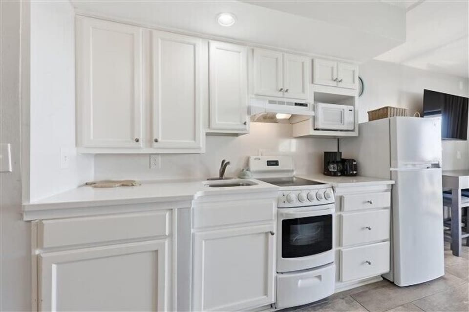 Condo 328