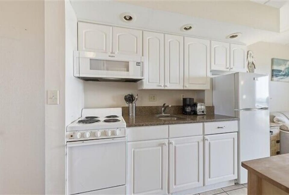 Condo 407