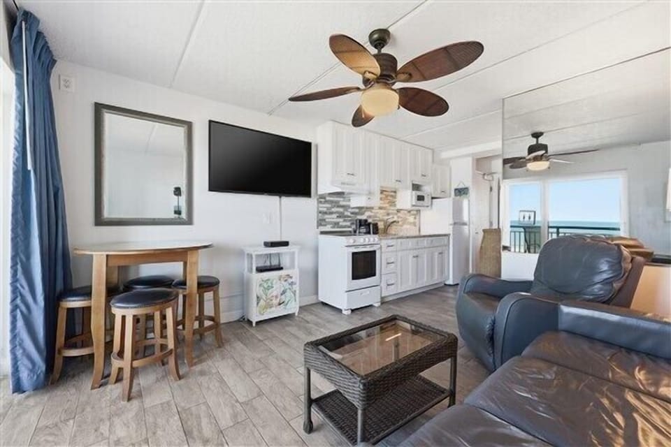 Condo 411