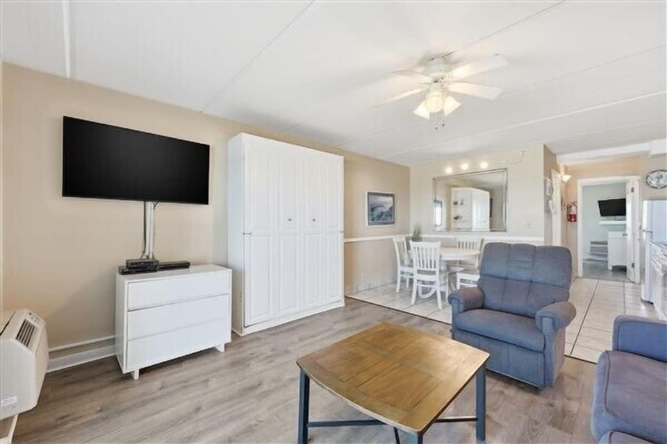 Condo 424
