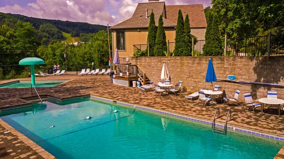 Upper Alpine community pool - 10 minutes away. Has shallow area for toddlers.
