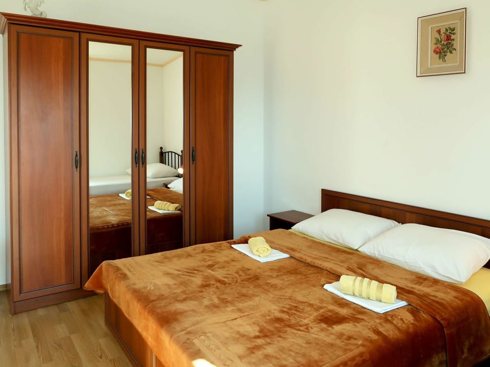 Furniture, Bedroom, Room, Bed, Bed Sheet, Mattress, Bed Frame, Property, Hardwood, Floor